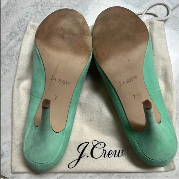 J. Crew | Women's size 7 Mint Green Suede Closed Toe Heels - Picture 6 of 9